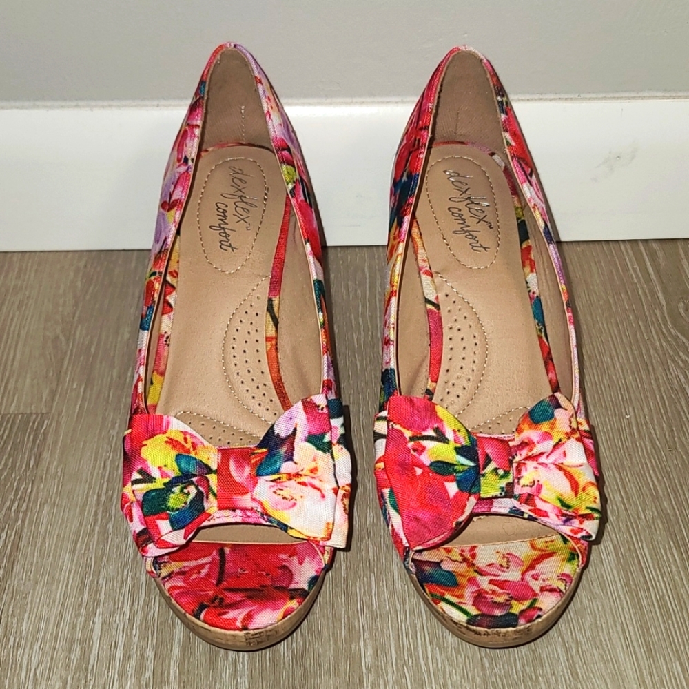 Dexflex comfort floral heels